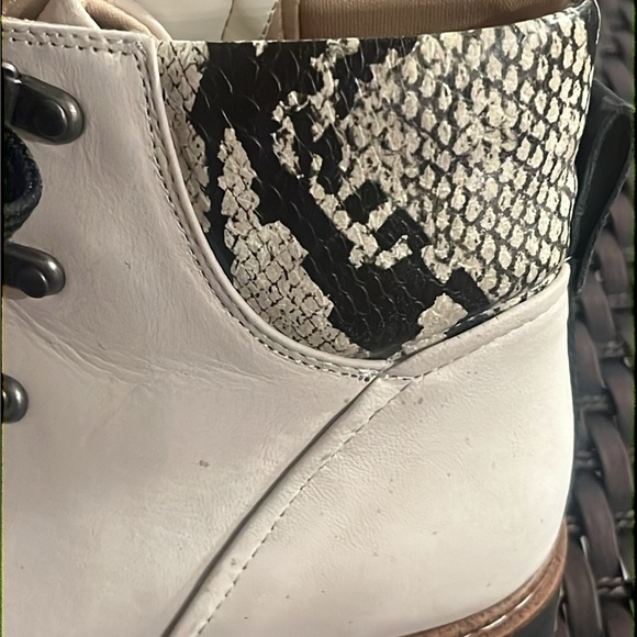 Dr. Scholl’s road trip Ankle Side Zip Leather Boots Women’s 9 - Picture 5 of 12